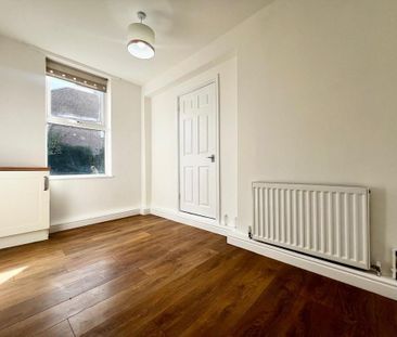 2 bedroom semi-detached house to rent - Photo 3