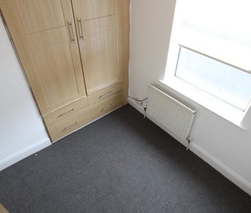 Charlton Place, Leeds, West Yorkshire, LS9 9JP - Photo 5