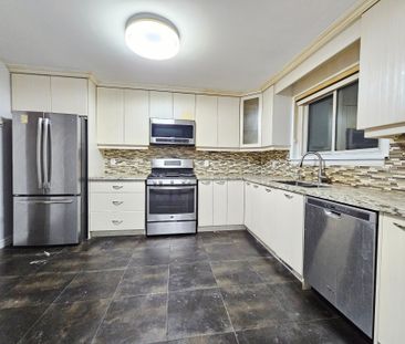 For Lease - 47 Earlsdale Crescent, Brampton, Ontario - Photo 6