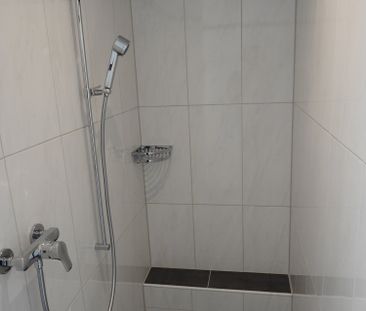 "grosse, moderne 4.5-Zimmer-Wohnung mit Lift und eigenem Waschturm" - Foto 5