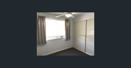 STUNNING 3 BEDROOM TOWNHOUSE - Photo 3