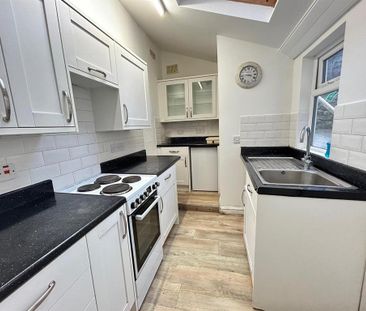 3 bedroom terraced house to rent - Photo 5