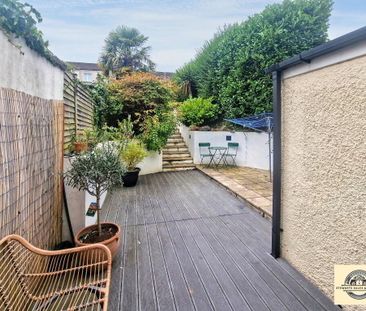 19 Comber Road, Dundonald, BT16 2AA - Photo 1