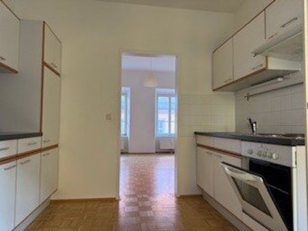 Studentenhit! Gemütliche, 2-Zimmer-Wohnung, 1 Schlafzimmer/Wohnzimmer und ein Zimmer Kochen/Essen, Bad mit Waschmaschinenanschluss, Dusche und Toilette, Vorraum: gepflegt, super zentral, UNINÄHE Technik - Foto 3
