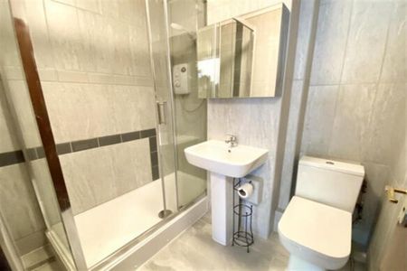 2 Bedroom Apartment Available Arranging tenancy - Photo 3