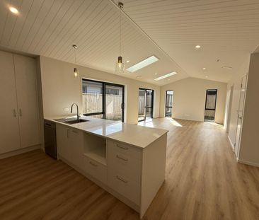 Beautiful home in Hanley's Farm - Photo 1