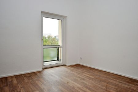 Sanierte 3-Raum-Wohnung mit Balkon im Zentrum - Foto 3