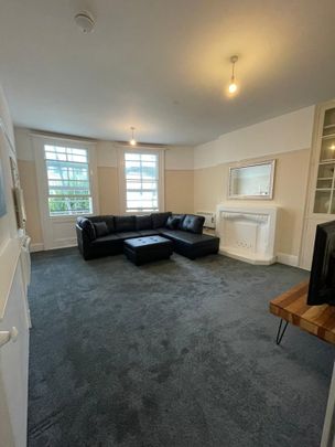 Room in a Shared House, Lansdowne Place, BN3 - Photo 1