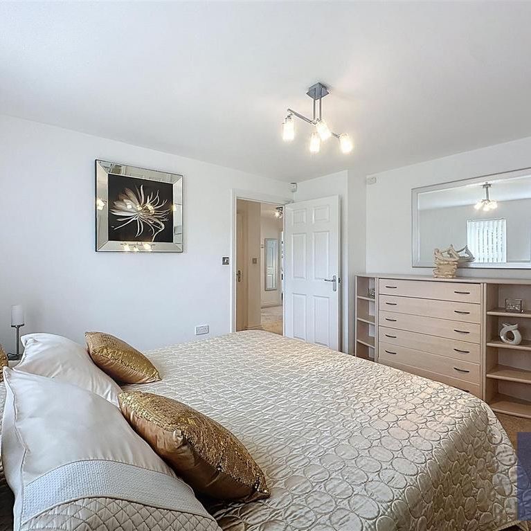 3 bedroom apartment to rent - Photo 1