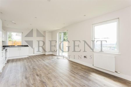 3 bedroom apartment to rent - Photo 4