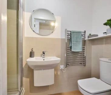 Studio Gold - Photo 5