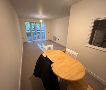 2 Bed Flat, Oceana Boulevard, SO14 - Photo 3