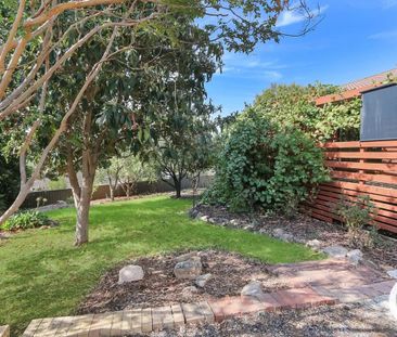 LOVELY FAMILY HOME IN QUIET COURT LOCATION! - Photo 3