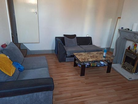 2 bedroom terraced house to rent - Photo 5