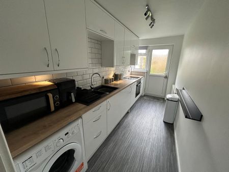 1 bedroom flat to rent - Photo 5