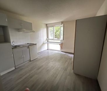 Location Appartement 1 pièce 18m² HEROUVILLE ST CLAIR 14200 - Photo 2