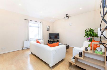 2 bedroom flat to rent - Photo 5