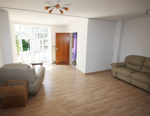 1,5-Zimmerwohnung mit Einbauküche in modernem Mehrfamilienhaus! - Foto 1