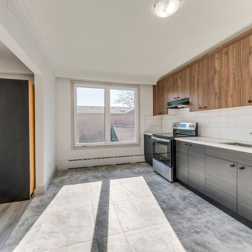 For Lease - 362 Royal York Road Unit# 2, Toronto, Ontario - Photo 1