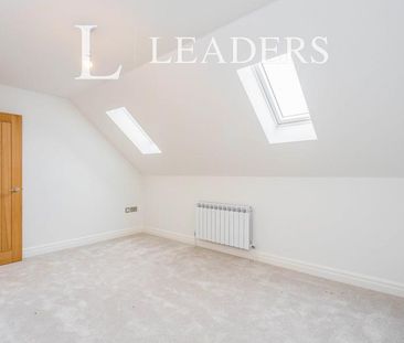 4 bedroom house to rent Acorn Gardens, Bell Lane, Splaynes Green, F... - Photo 6