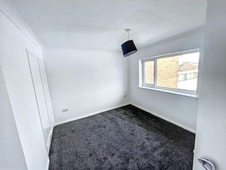 Neasham Avenue, Billingham, Billingham, Durham, TS23 3NX - Photo 2