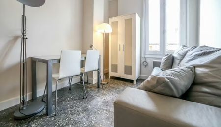 Carrer de Sueca, Valencia, Valencian Community 46006 - Photo 2