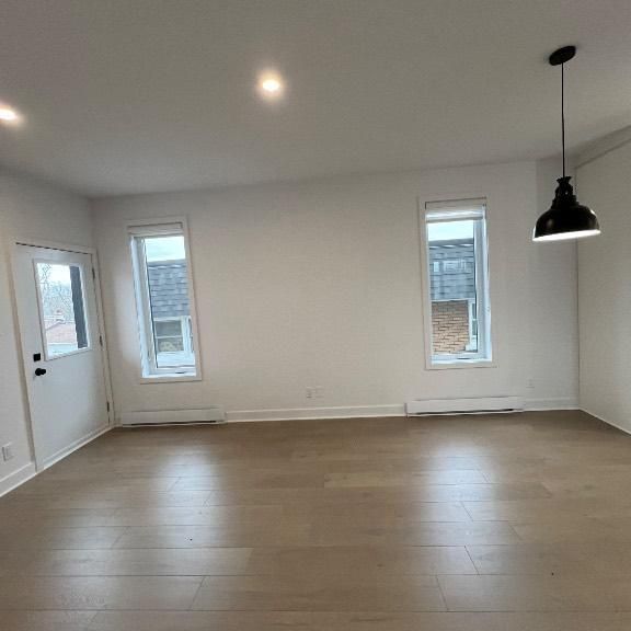 4 1/2 Neuf, Grand, Luxueux Près de l’hôpital de St-Hyacinthe - Photo 1