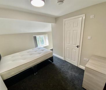 5 bedroom private hall to rent - Photo 4