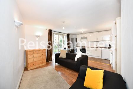 3 bedroom apartment to rent - Photo 2