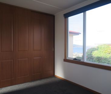 41 Centenary Crescent Claremont TAS 7011 Australia - Photo 4