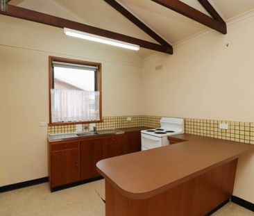 Situated on a Quiet Internal Block - Photo 5