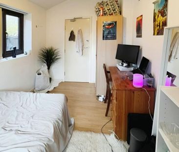 7 bedroom semi-detached house to rent - Photo 3