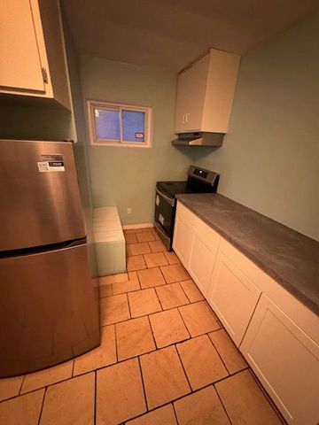 For Lease - 52 Bruce Street Unit# Unit # 2 ( Backside ), Kitchener, Ontario - Photo 2