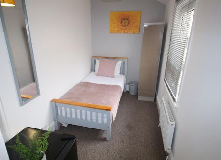 4 bedroom house share to rent - Photo 4