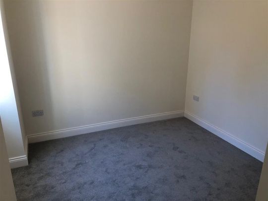 Commercial Road - Photo 1