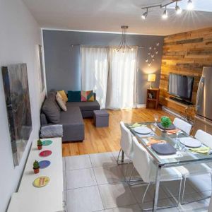 Condo 3 1/2 lumineux avec deux terrasses privées dans Ville-Marie - Photo 2