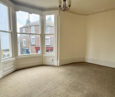 Eastborough, Scarborough - Photo 2