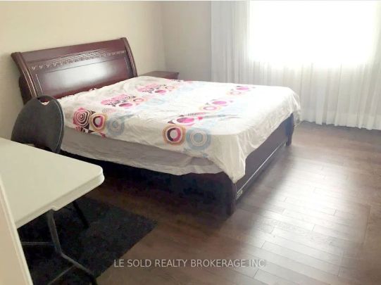 347 Fern Avenue #2nd Floor Room - Photo 1