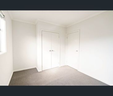 12 Cassata Road, Manor Lakes, Vic 3024 - Photo 5