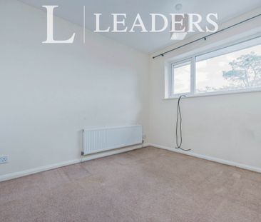 3 bedroom house to rent Elmhurst Close, Furzton, Milton Keynes, Buc... - Photo 6