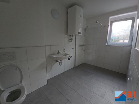 Schöne 2- Zimmerwohnung mit Balkon und Parkplatz! - Foto 3