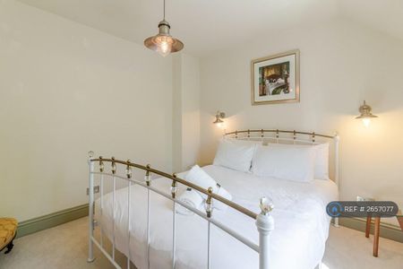 3 bedroom detached house to rent - Photo 4