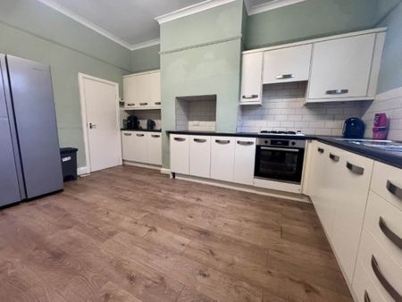 Victoria Road (room 3), Morley, Leeds - Photo 4