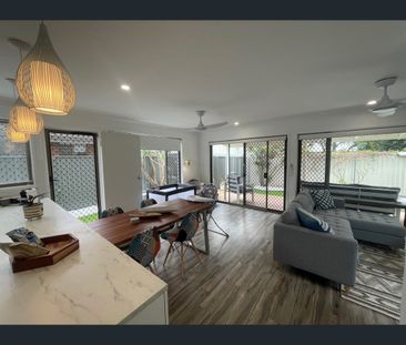 39 Seashell Avenue, Mermaid Beach, Qld 4218 - Photo 6