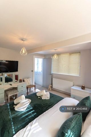 3 bedroom detached house to rent - Photo 3