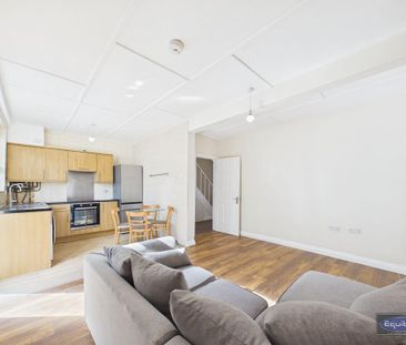 4 bedroom terraced house to rent - Photo 1