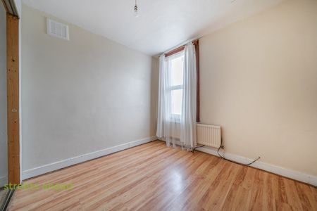 Lincoln Road, London, SE25 - Photo 4