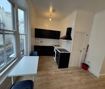 5 Bed Terraced House, Montpelier Road, BN1 - Photo 6