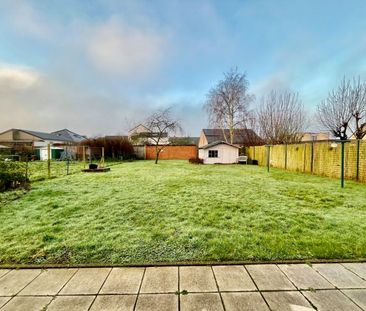 HALFOPEN BEBOUWING MET DRIE SLAAPKAMERS - TUIN EN GARAGE - Photo 5