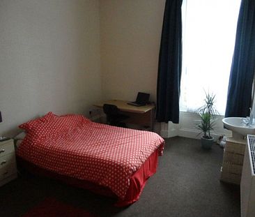 16 Bedrooms - Student House - Bradford - Photo 1